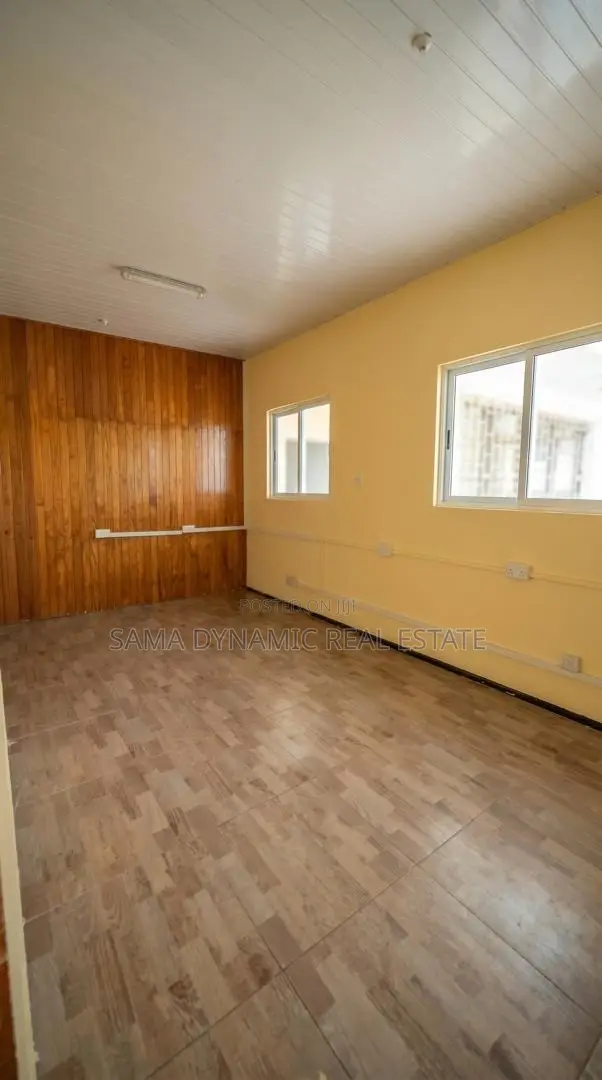 12bdrm House in Cantonment, Cantonments for rent
