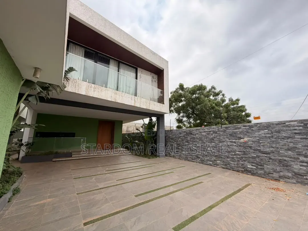3bdrm Duplex in Ashaley Botwe, Nmai-Dzorn for rent
