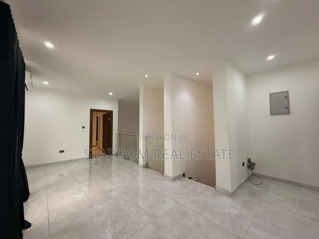 3bdrm Duplex in Ashaley Botwe, Nmai-Dzorn for rent