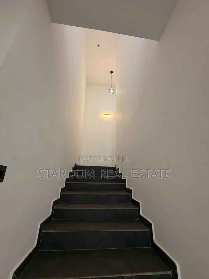 3bdrm Duplex in Ashaley Botwe, Nmai-Dzorn for rent