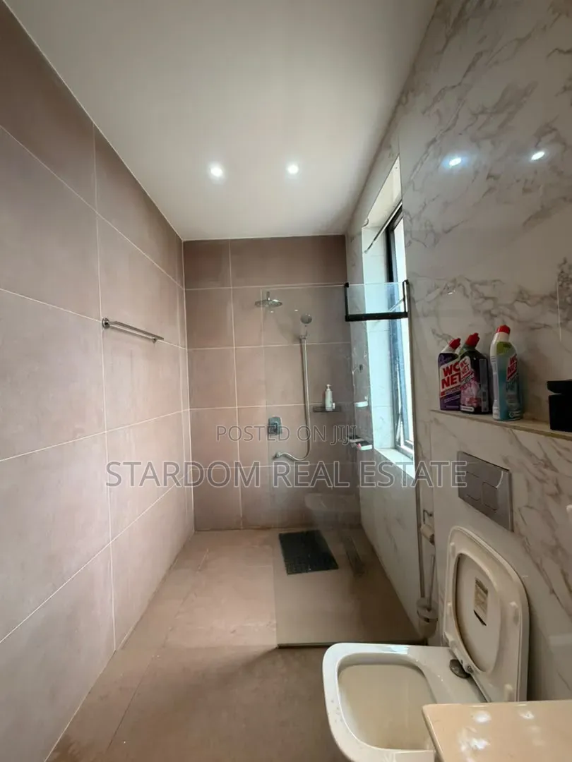 3bdrm Duplex in Ashaley Botwe, Nmai-Dzorn for rent