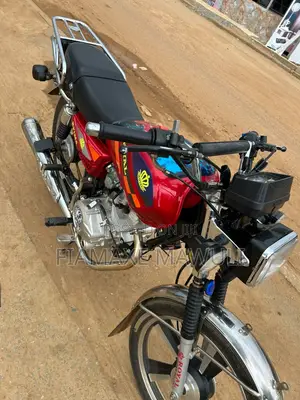 Royal RY125 2020 Red