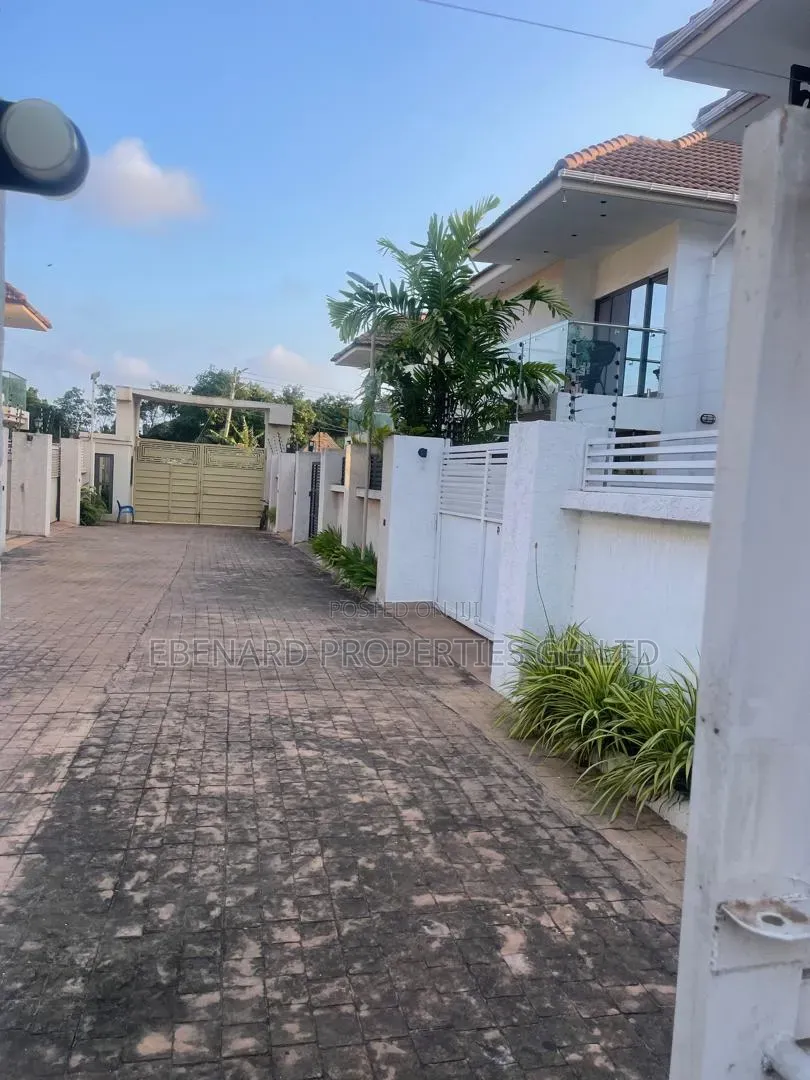 4bdrm House in Ebenard Properties, Lashibi for rent