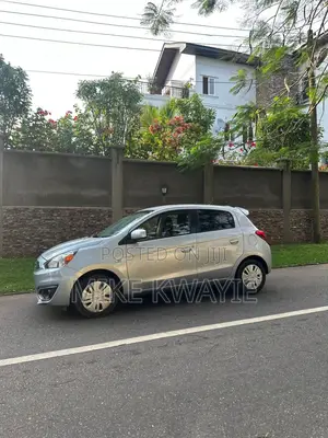 Mitsubishi Mirage ES 2020 Silver
