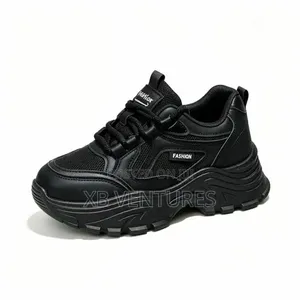 Elegant Women's Bow-Adorned Sneakers