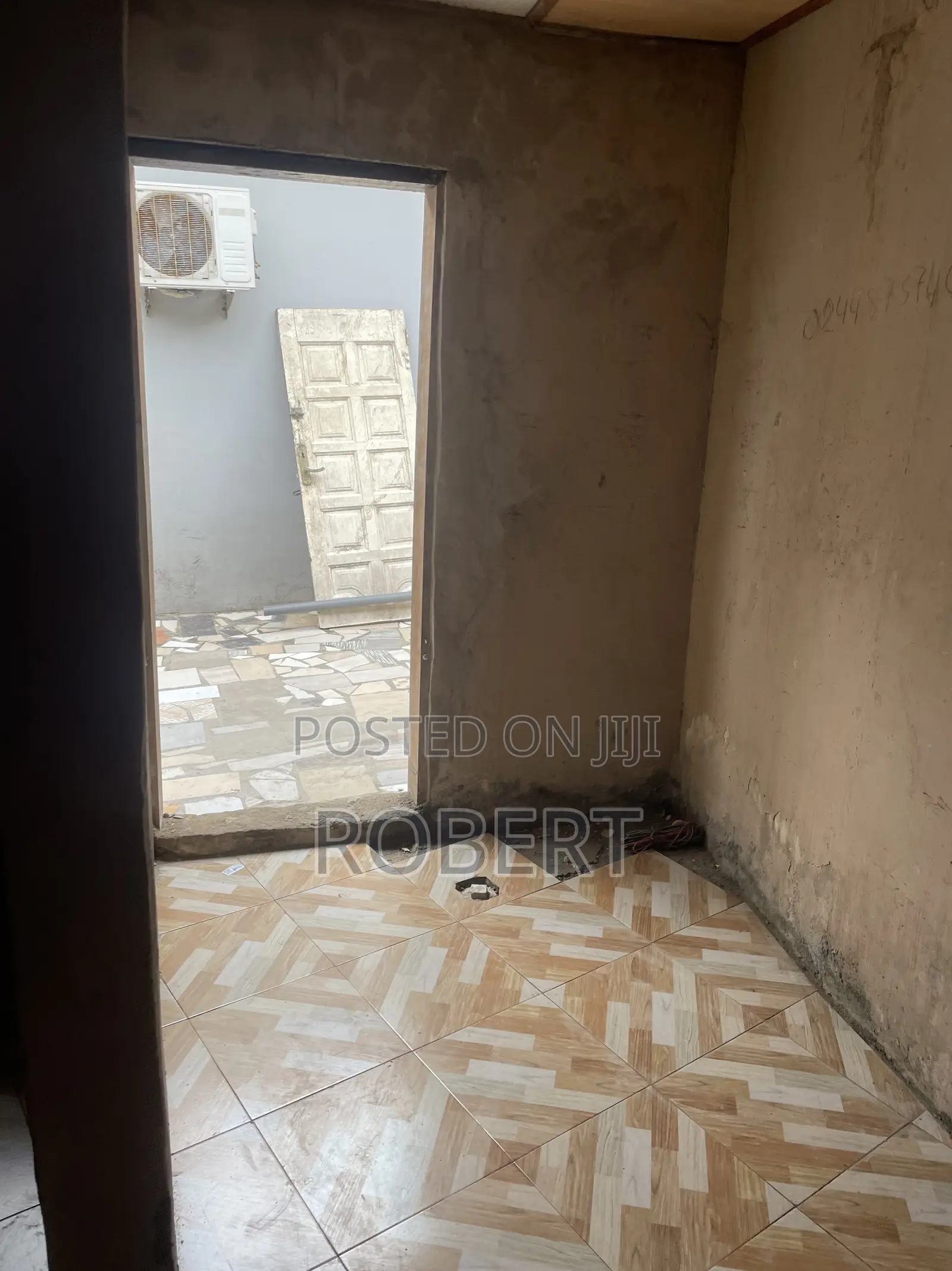 1bdrm Room & Parlour in Last Stop for rent