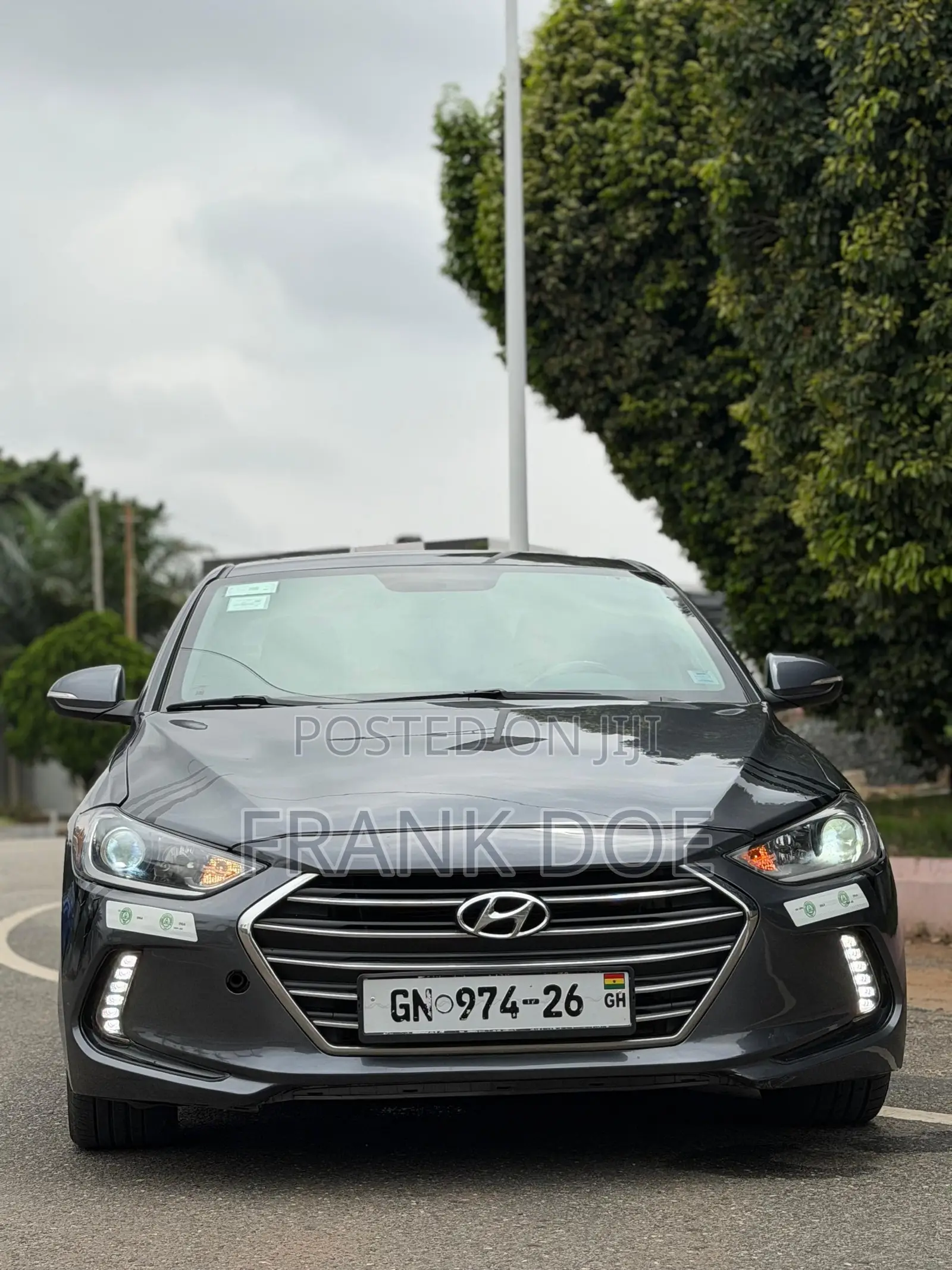 Hyundai Elantra SE Sedan FWD (2.0L 4cyl 6M) 2017 Gray