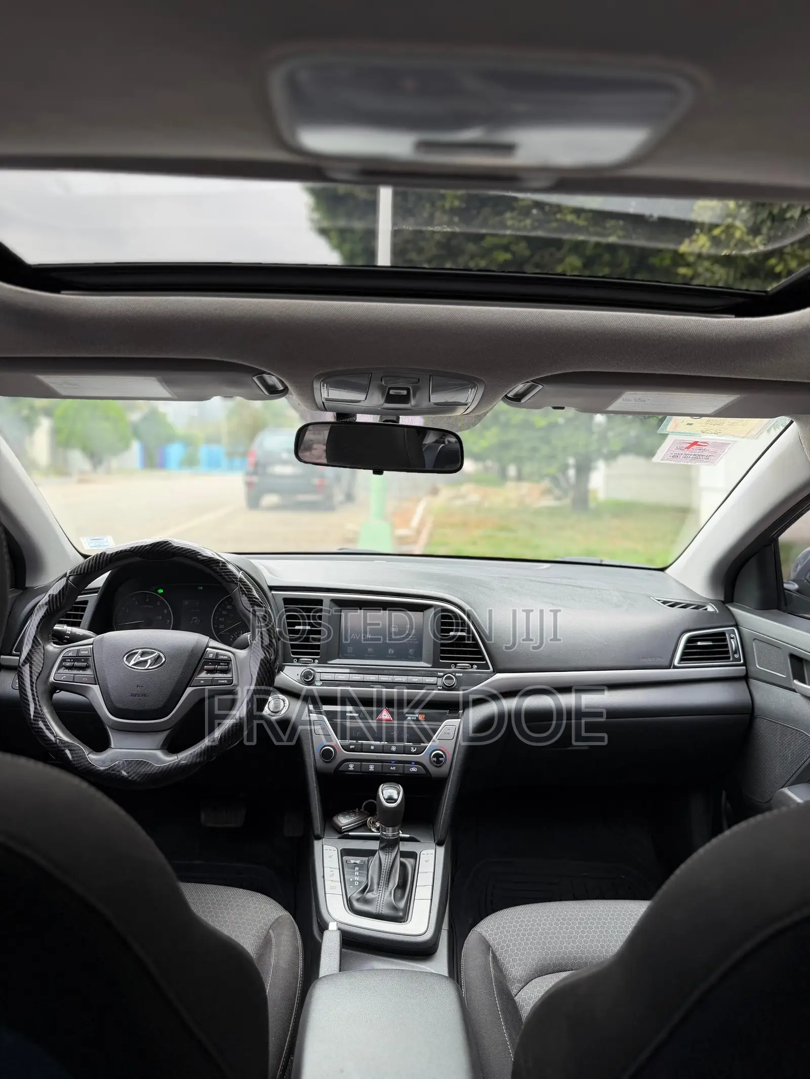 Hyundai Elantra SE Sedan FWD (2.0L 4cyl 6M) 2017 Gray