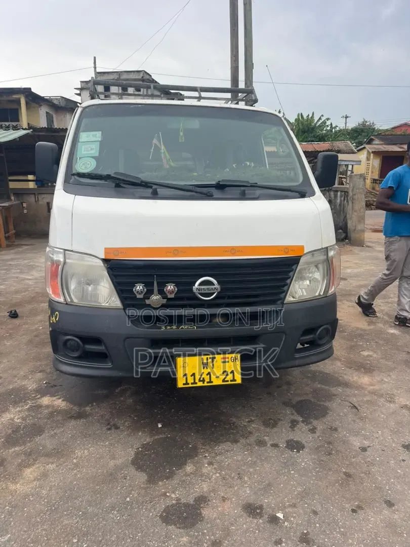 Nissan Caravan (Urvan) 2012 White