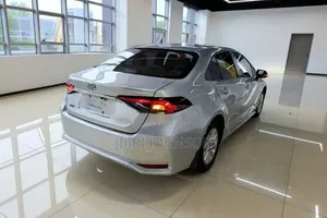Toyota Corolla 2022 White
