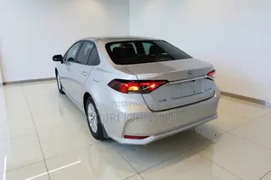 Toyota Corolla 2022 White