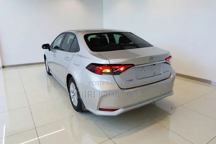 Toyota Corolla 2022 White