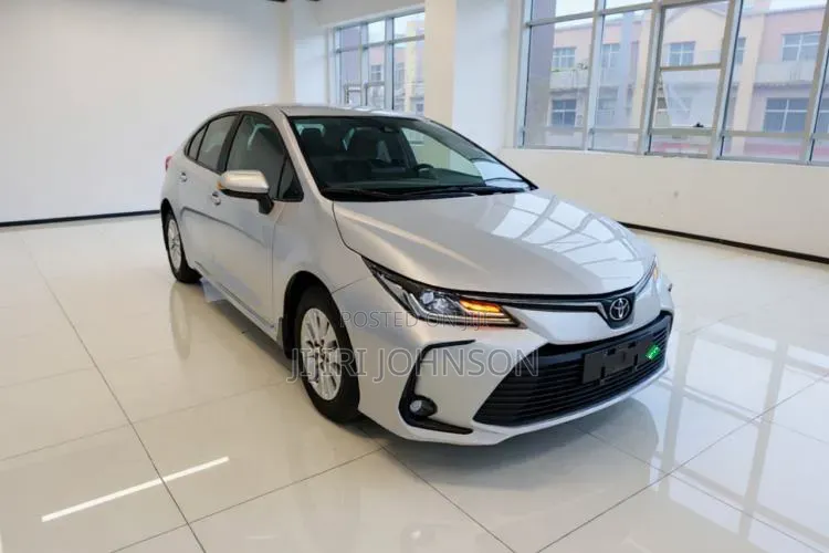 Toyota Corolla 2022 White