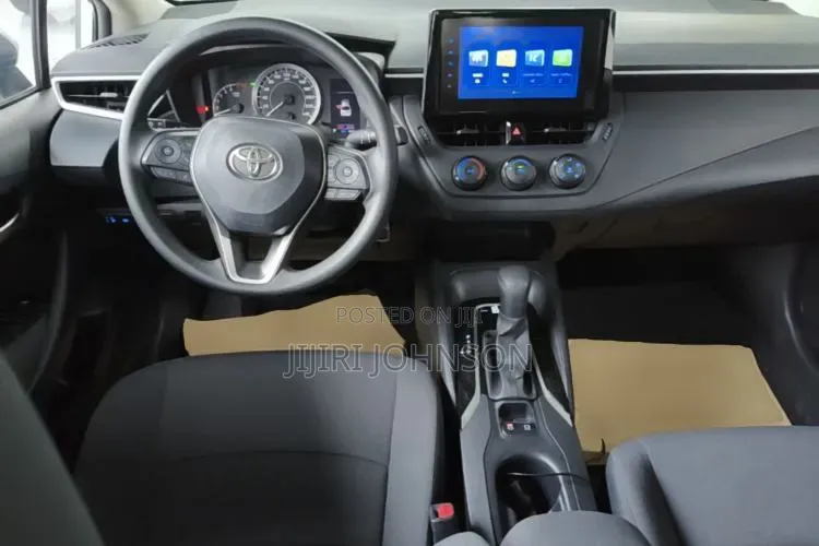 Toyota Corolla 2022 White