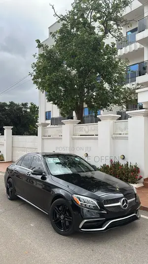 Mercedes-Benz C300 2020 Black