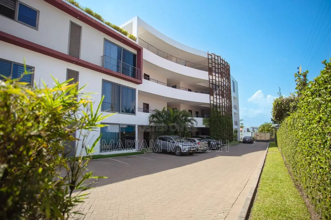 Furnished 3bdrm Apartment in Boundary Road Area for sale