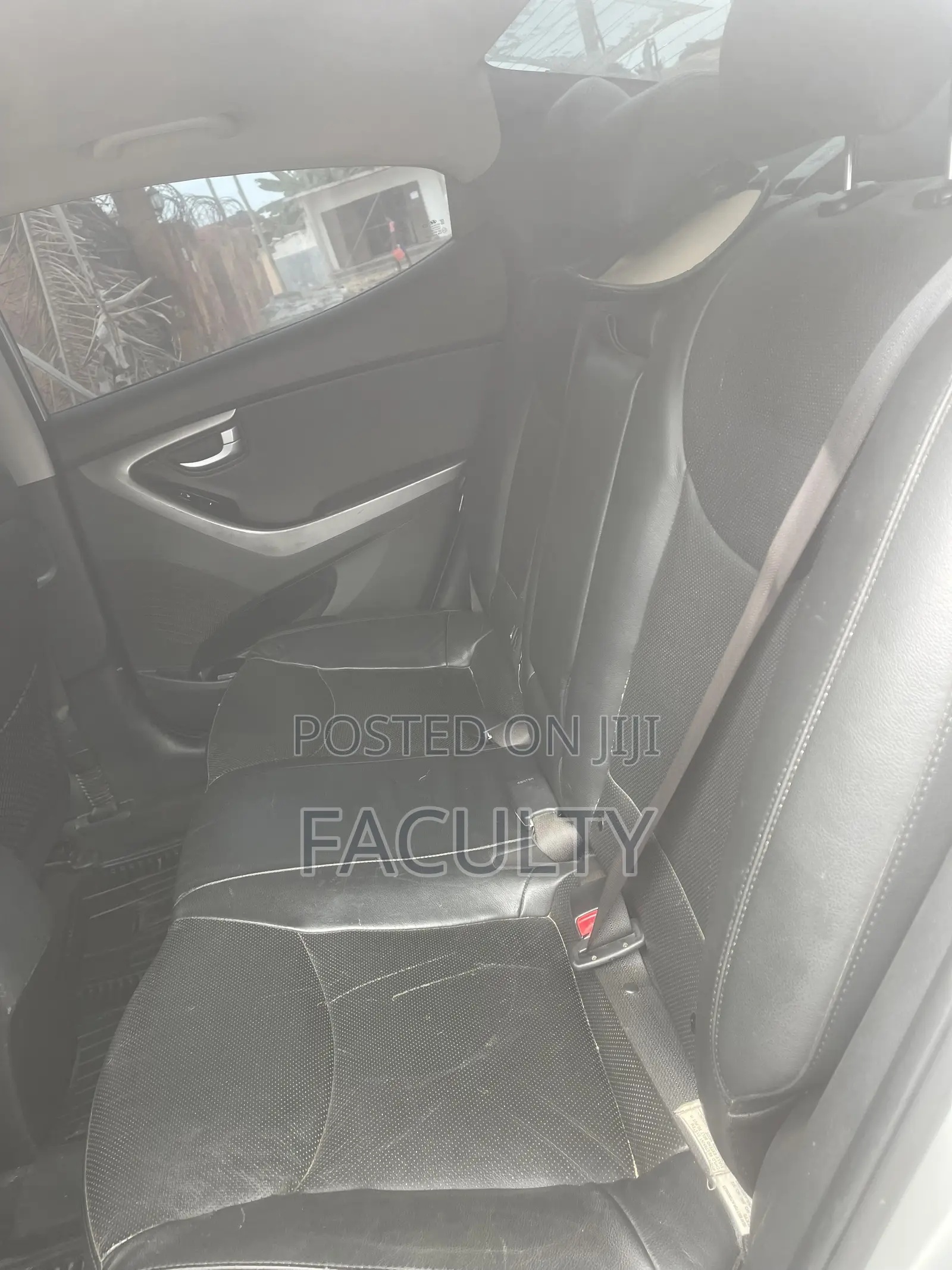 Hyundai Elantra Limited 4dr Sedan (1.8L 4cyl 6A) 2014 Silver