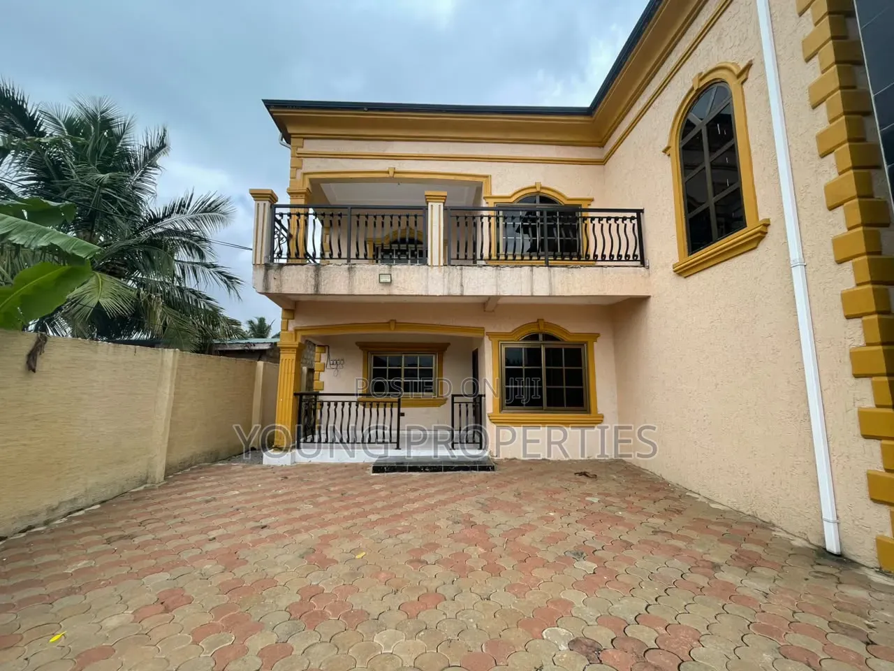 2bdrm Apartment in Ablekuma, Manhean for rent