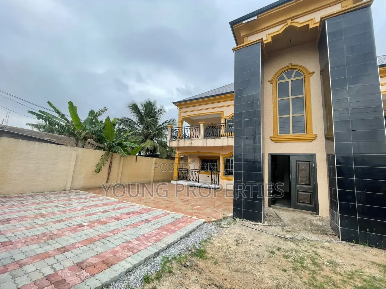 2bdrm Apartment in Ablekuma, Manhean for rent