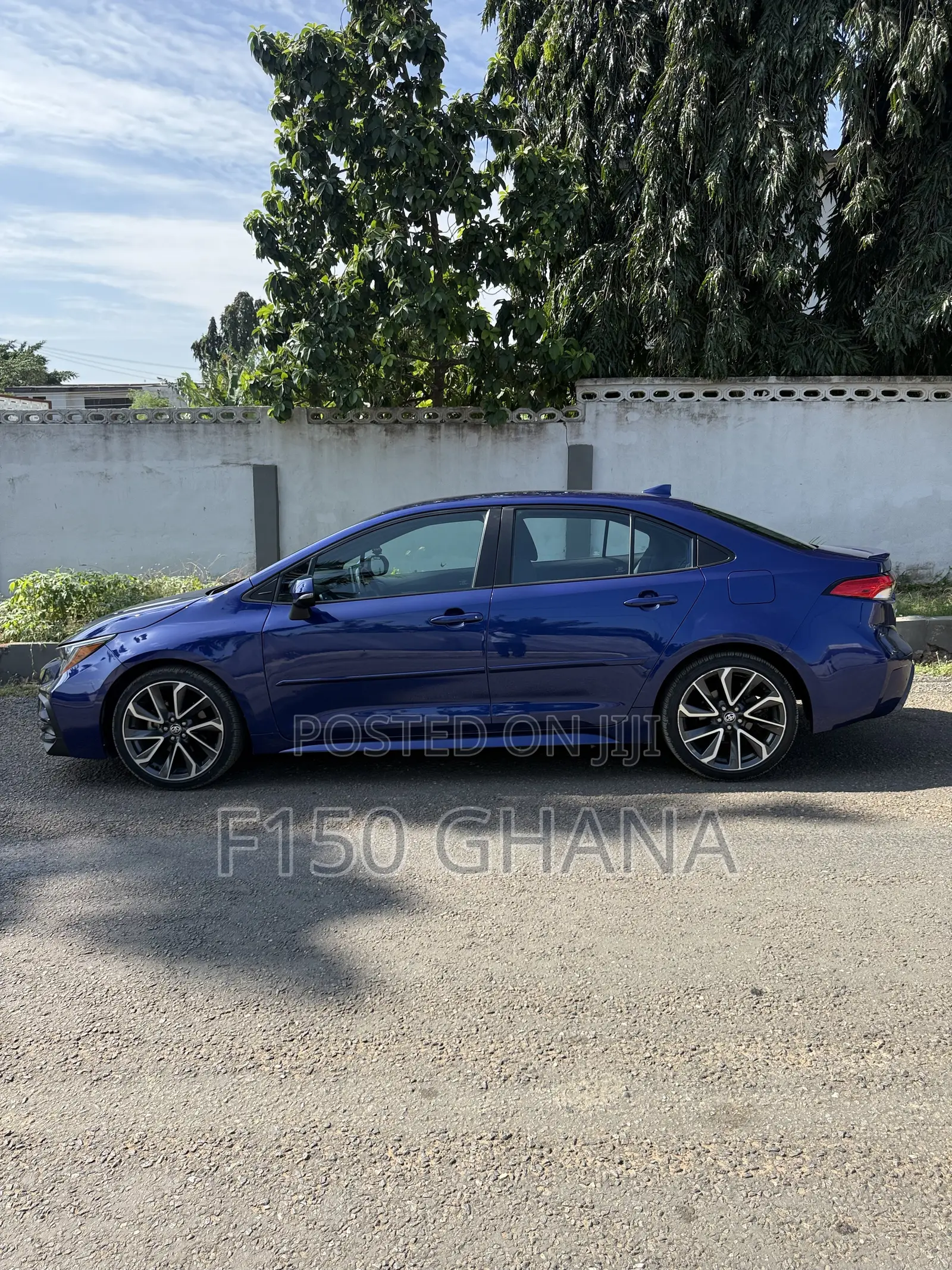 Toyota Corolla SE 2020 Blue