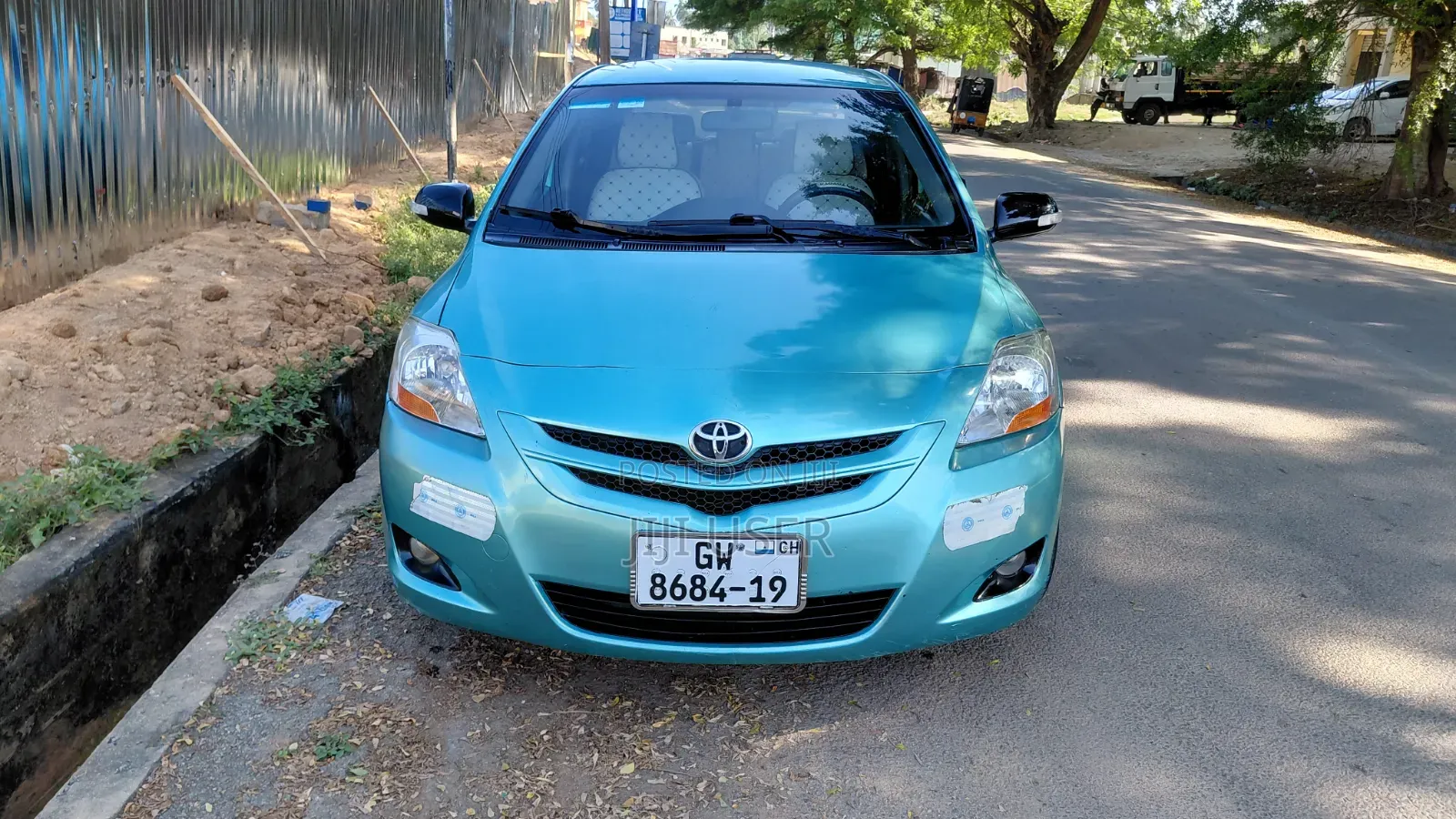 Toyota Yaris Base Sedan 4dr 2010 Green
