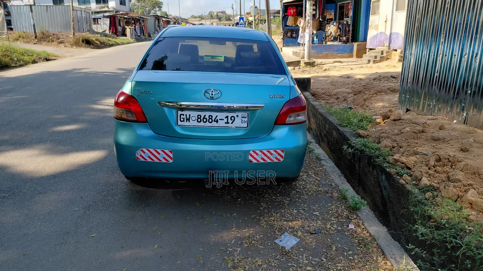 Toyota Yaris Base Sedan 4dr 2010 Green