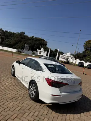 Honda Civic 2023 White