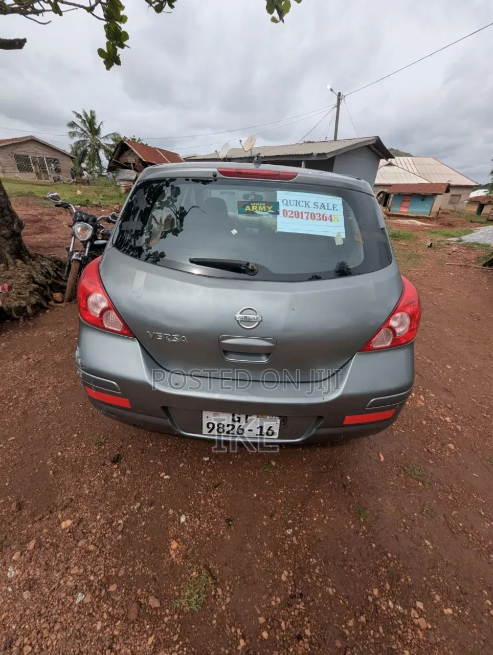 Nissan Versa 2009 Gray