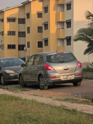 Nissan Versa 2009 Gray