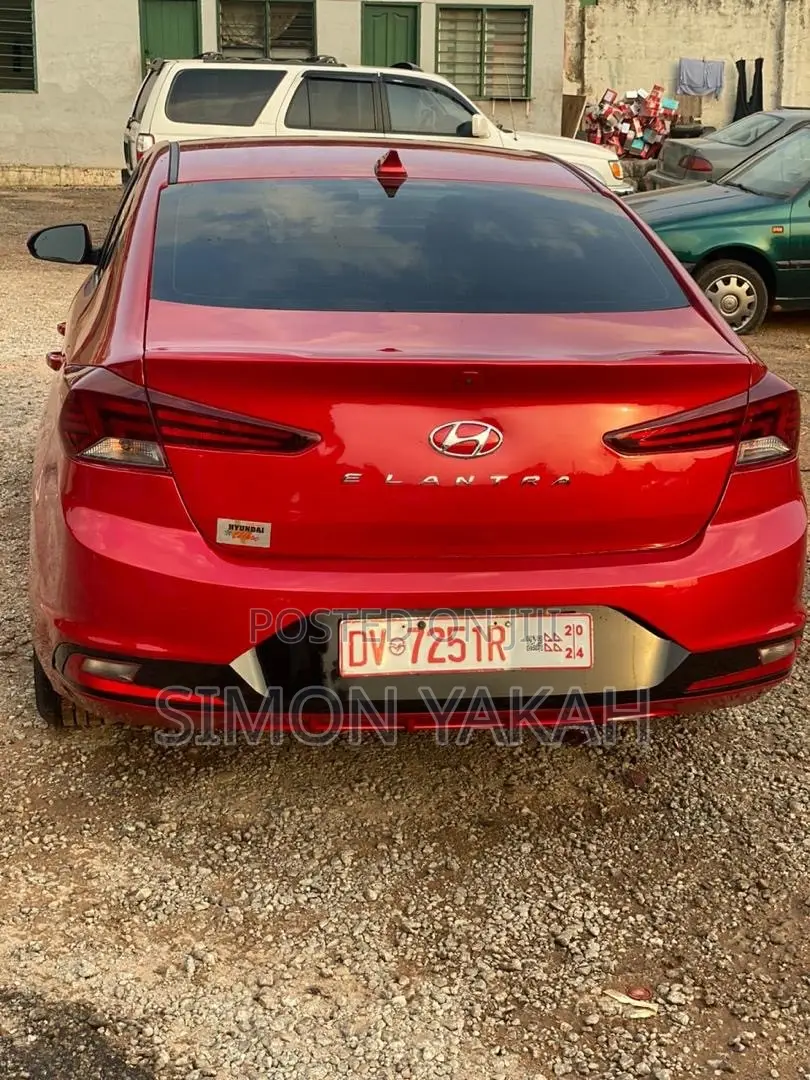 Hyundai Elantra SE 2020 Red