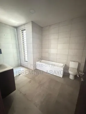 4bdrm House in Apex, Baatsona Total for sale