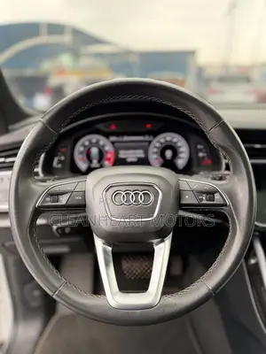 Audi Q8 2022 White