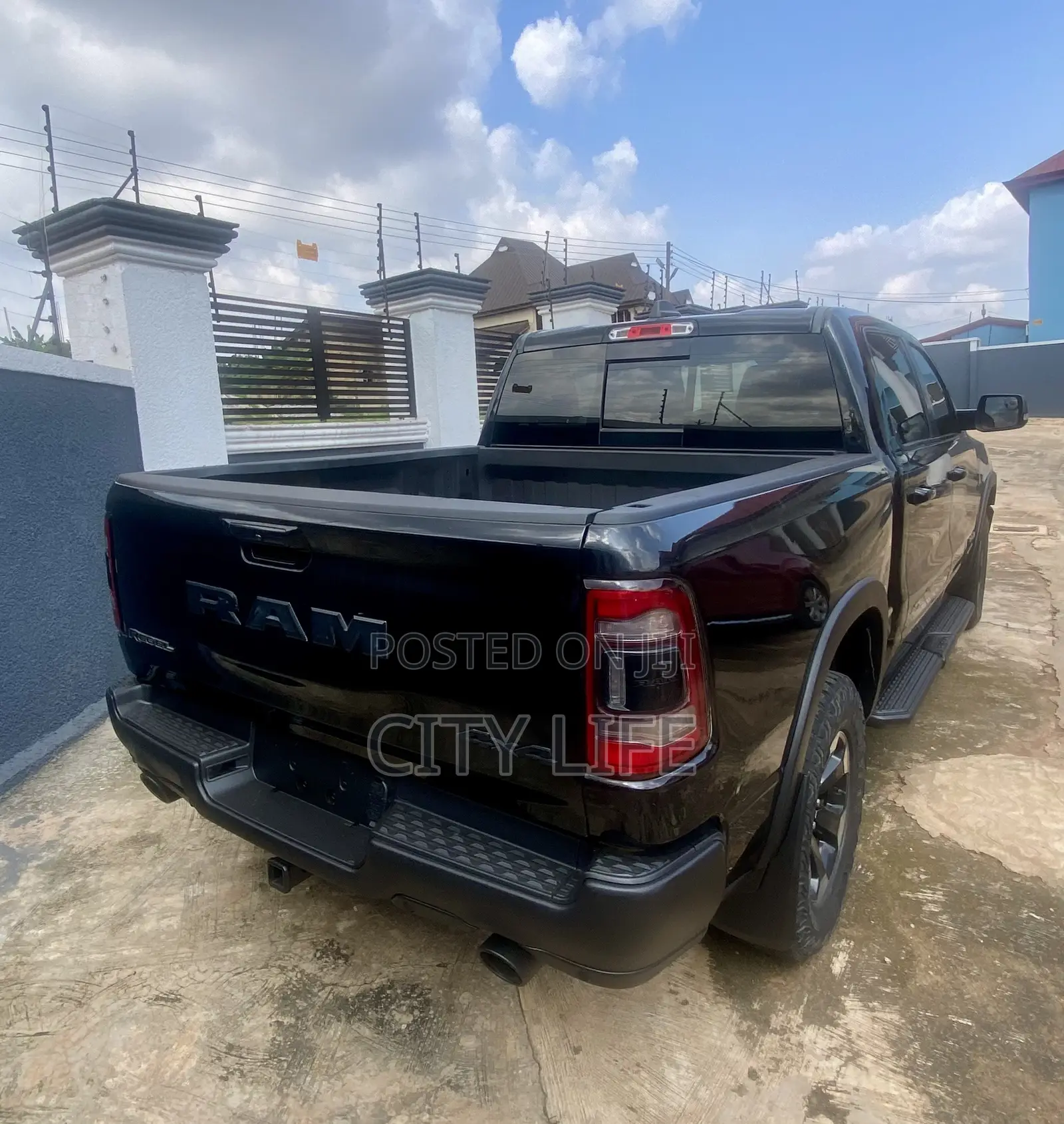 RAM 1500 2020 Black