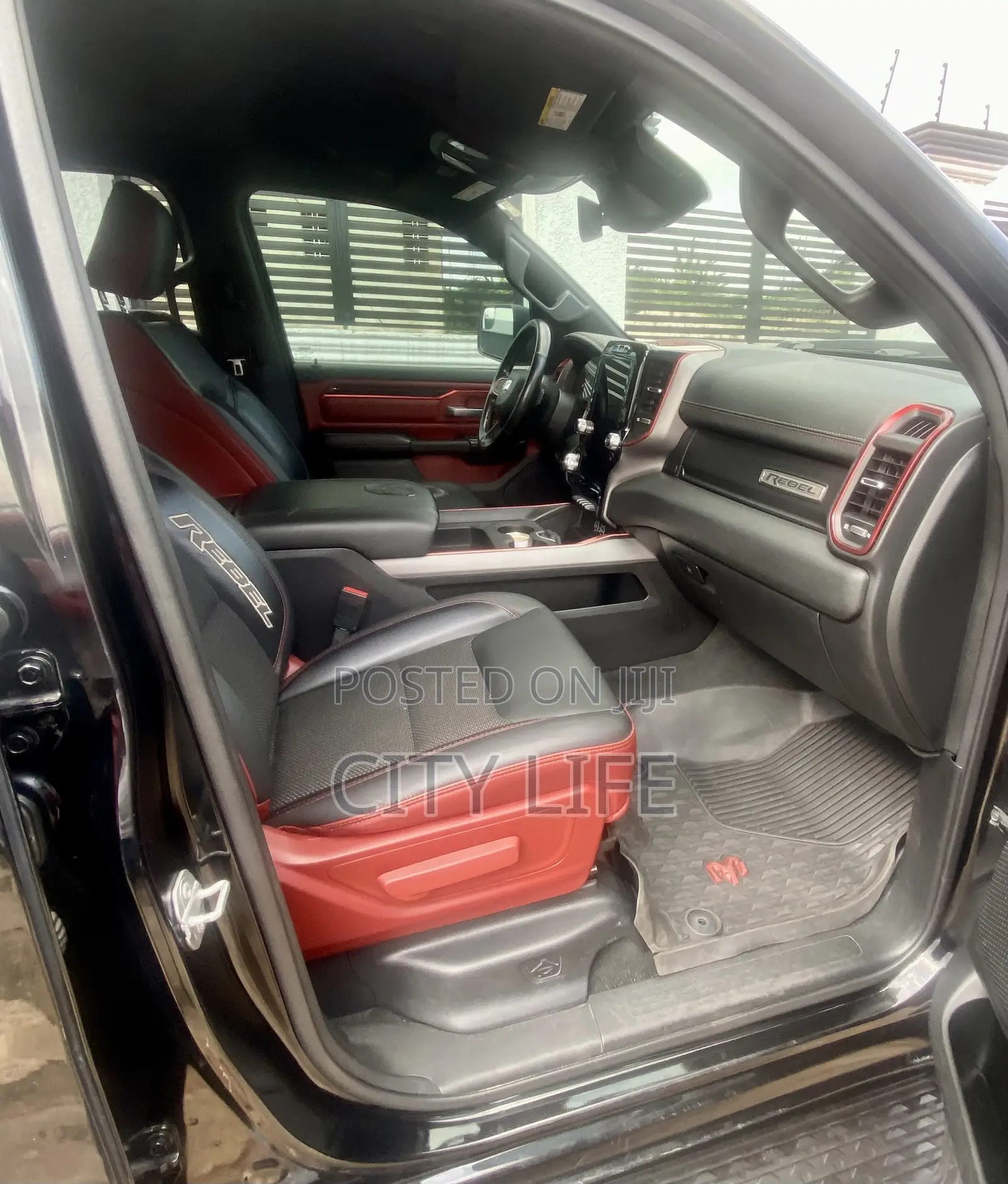 RAM 1500 2020 Black