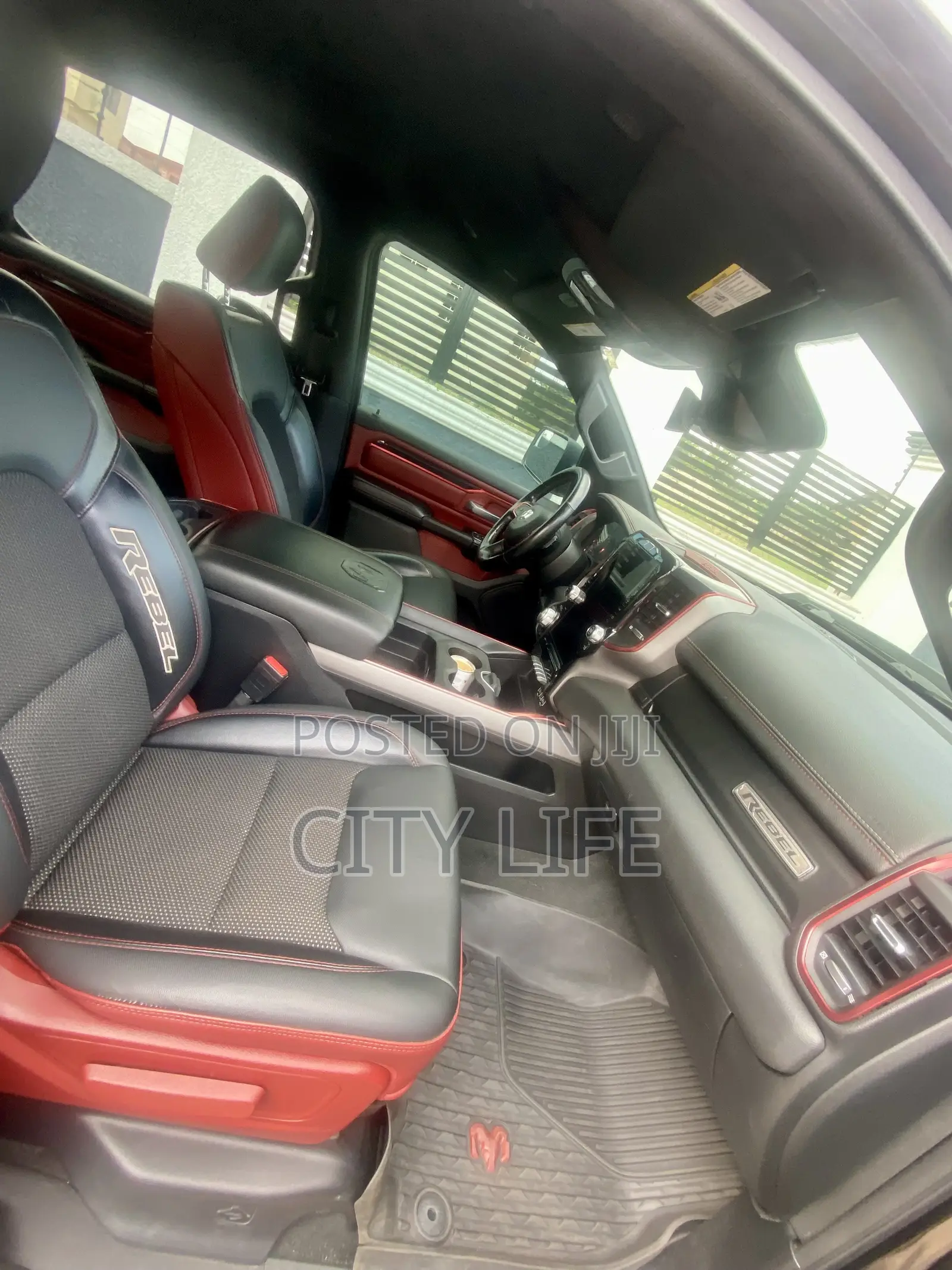 RAM 1500 2020 Black