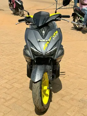 Yamaha 2023 Black