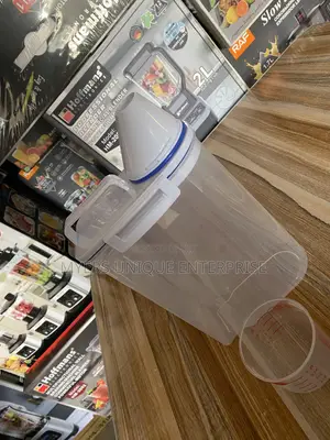 2.3L Airtight Cereal Storage Container With Measuring Cup