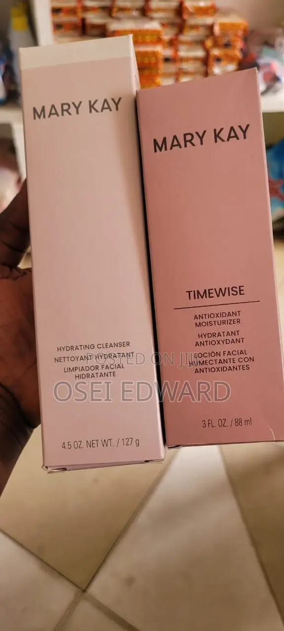 Mary Kay Hydrating Cleanser and Antioxidant Moisturizer