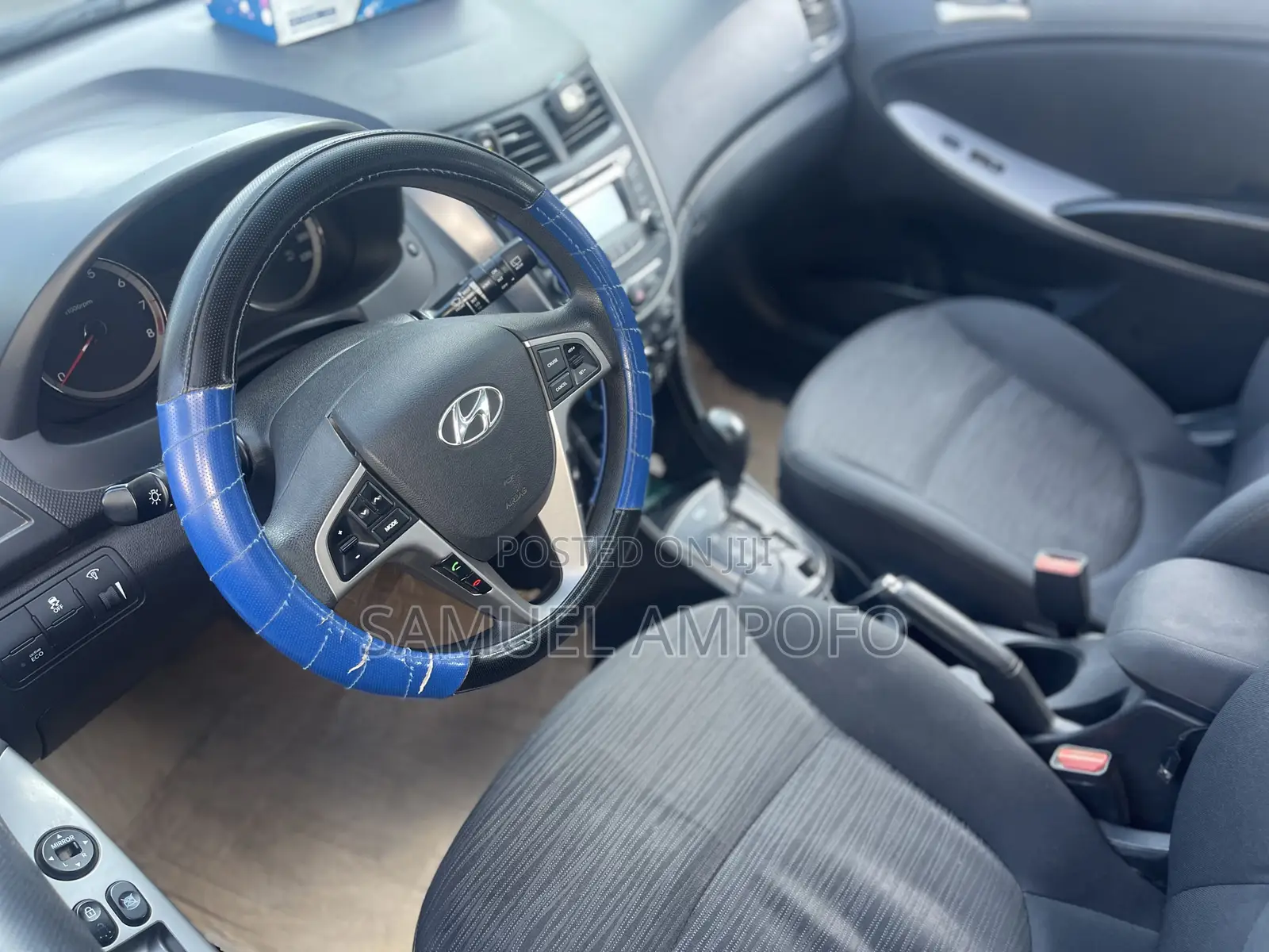 Hyundai Accent SE Hatchback 2016 Blue