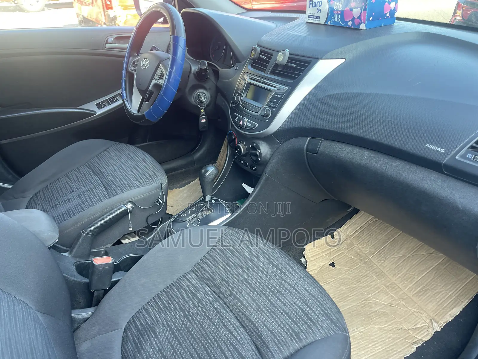 Hyundai Accent SE Hatchback 2016 Blue