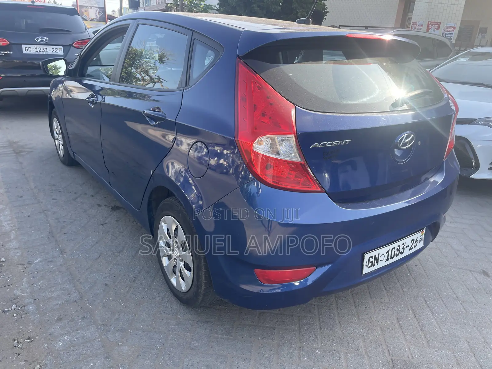 Hyundai Accent SE Hatchback 2016 Blue