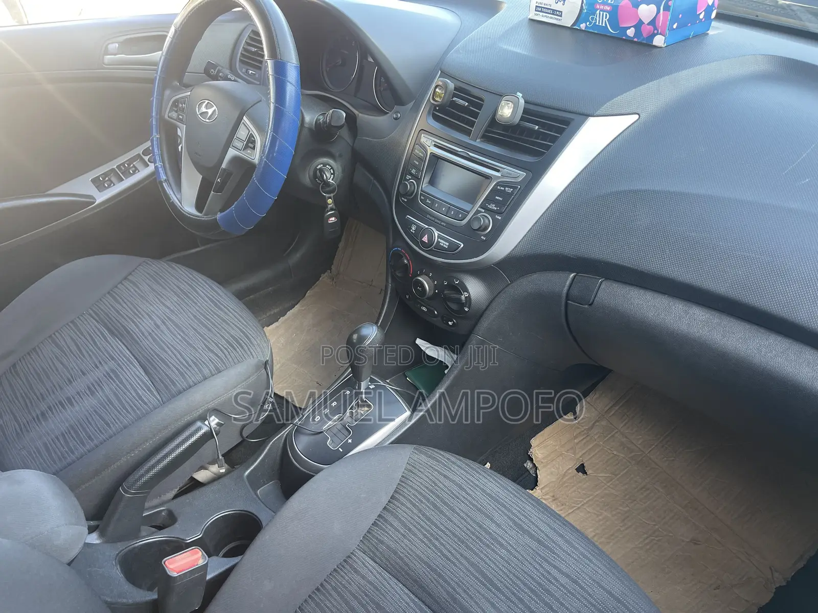 Hyundai Accent SE Hatchback 2016 Blue