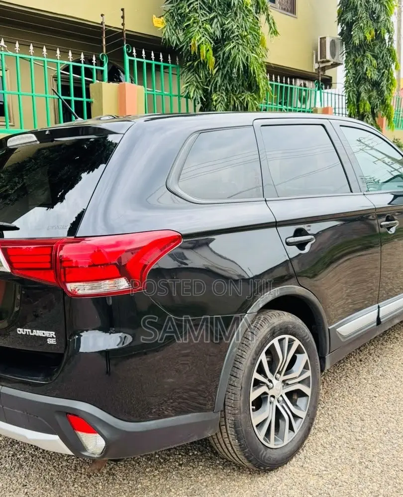 Mitsubishi Outlander 2016 Black