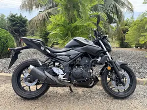 Yamaha 2019 Black