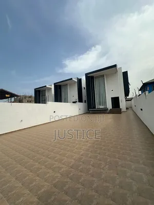 4bdrm House in Ashaley Botwe, School Junction for sale