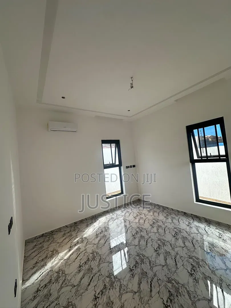 4bdrm House in Ashaley Botwe, School Junction for sale