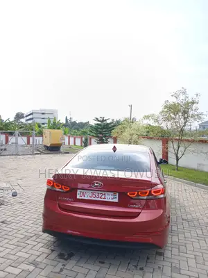 Hyundai Elantra Limited Sedan FWD (2.0L 4cyl 6A) 2017 Burgundy