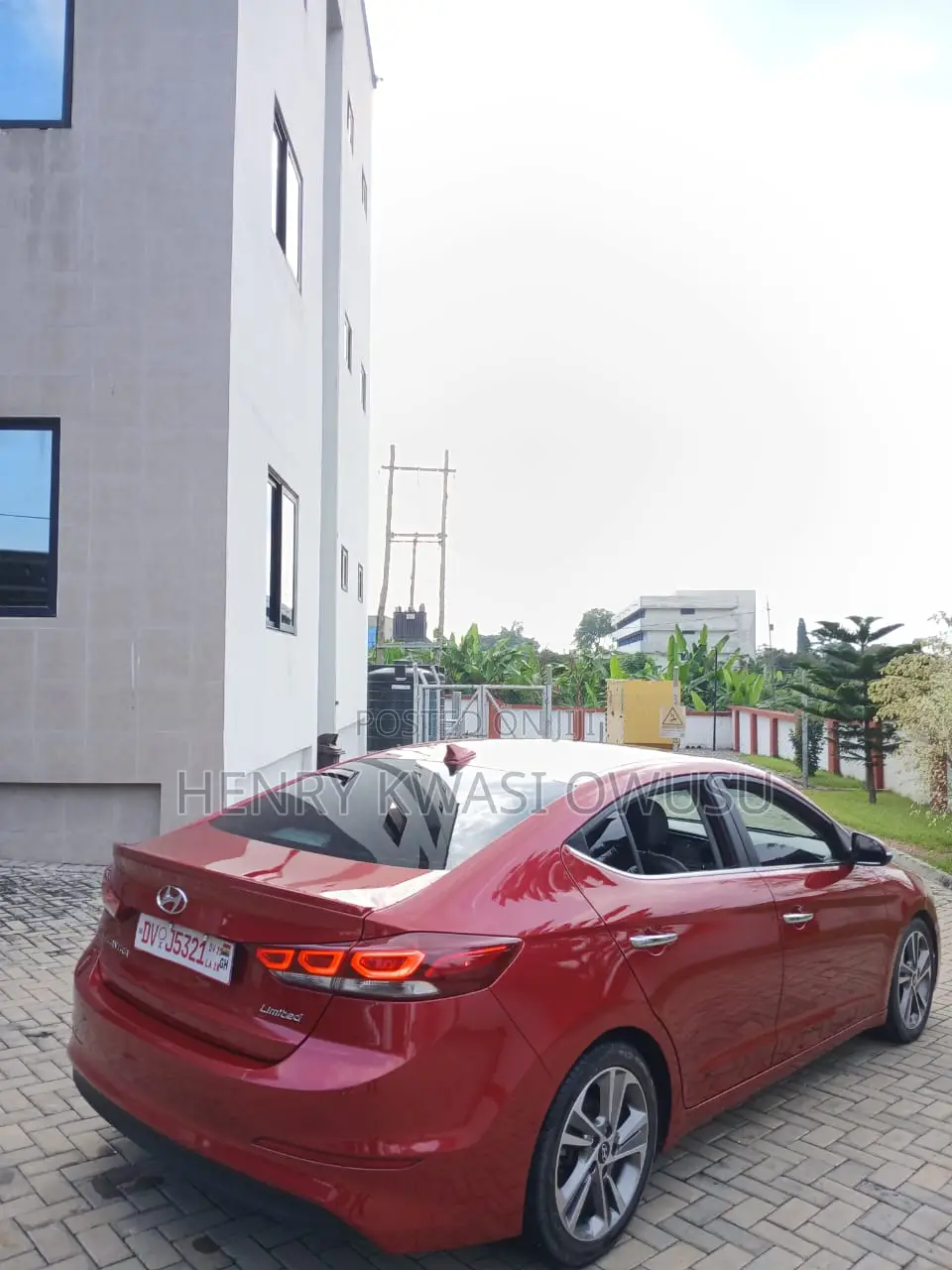 Hyundai Elantra Limited Sedan FWD (2.0L 4cyl 6A) 2017 Burgundy