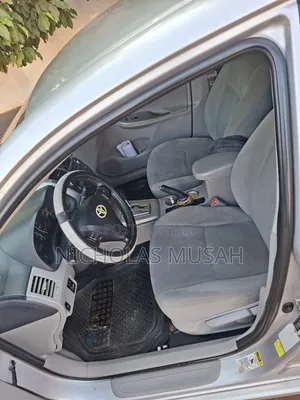 Toyota Corolla 2012 Silver