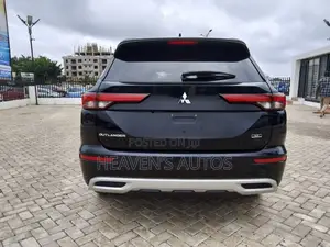 New Mitsubishi Outlander 2022 Black